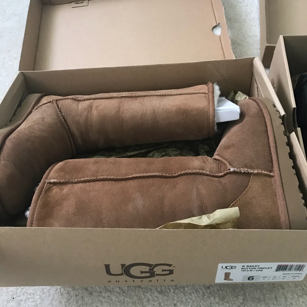 Ugg chestnuts size 6 with original box